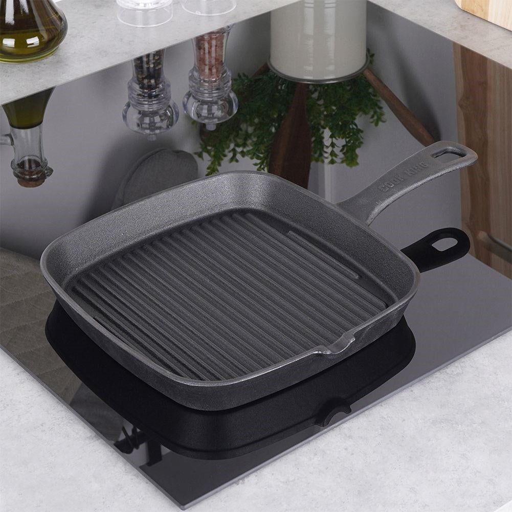 Cast iron pan for cooking on stove, oven and open fire