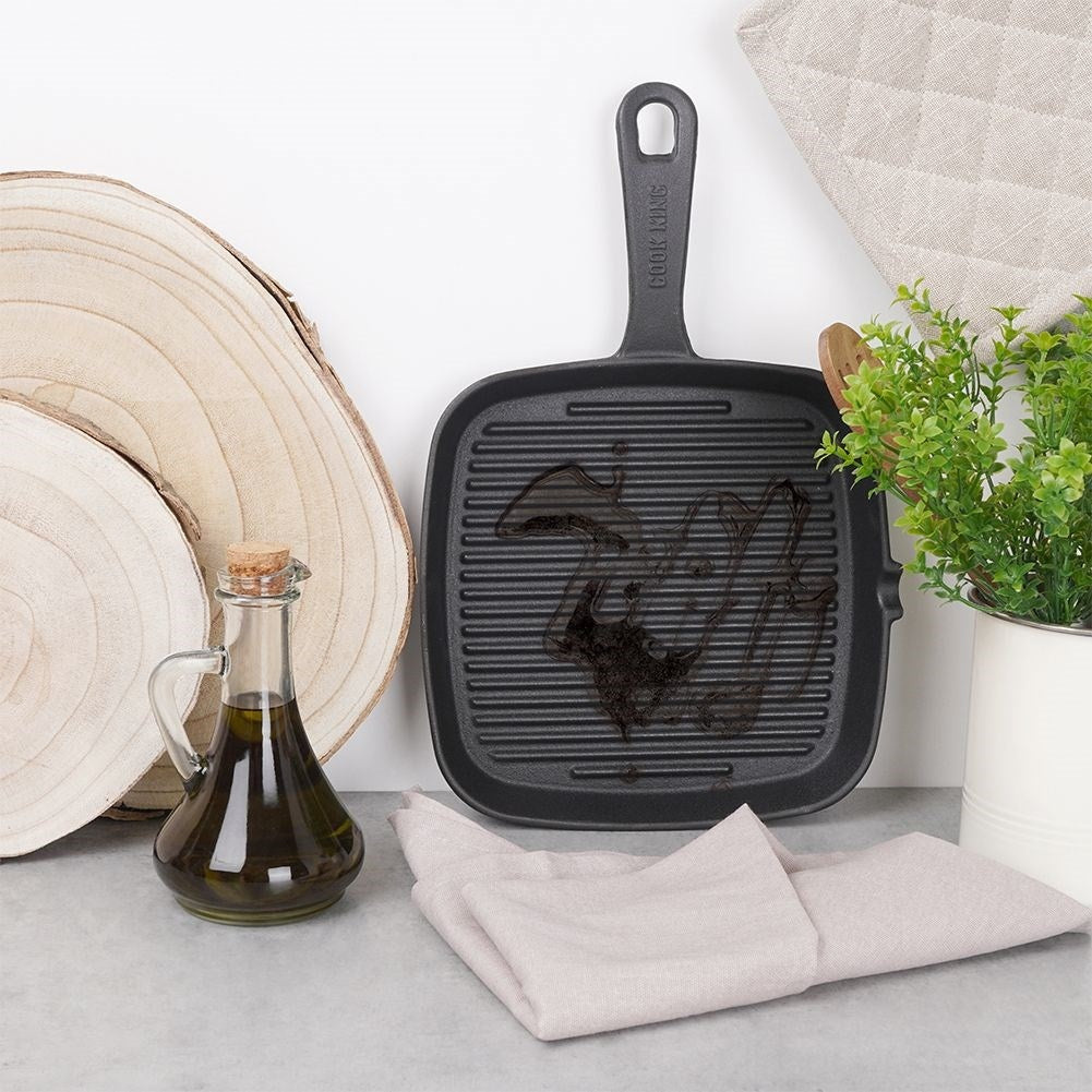 Cast iron pan for cooking on stove, oven and open fire