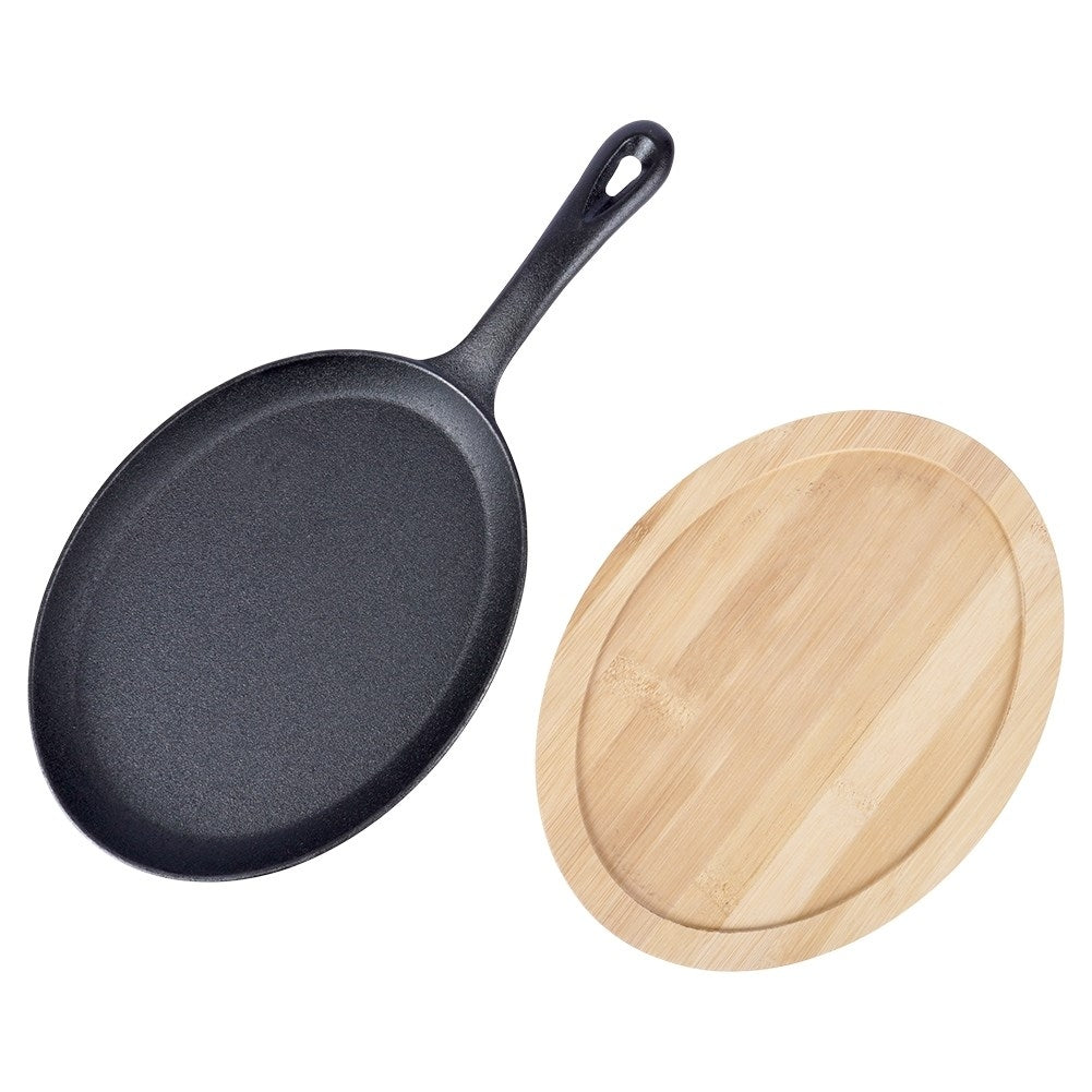 Cast iron pan for delicious dishes on the stove, oven or fire