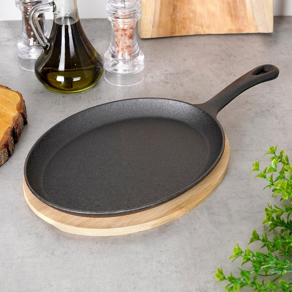 Cast iron pan for delicious dishes on the stove, oven or fire