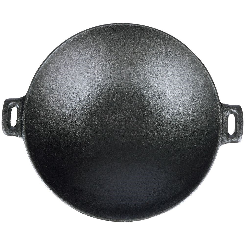 Cast iron pan for meat, vegetables and potatoes in oven or fire
