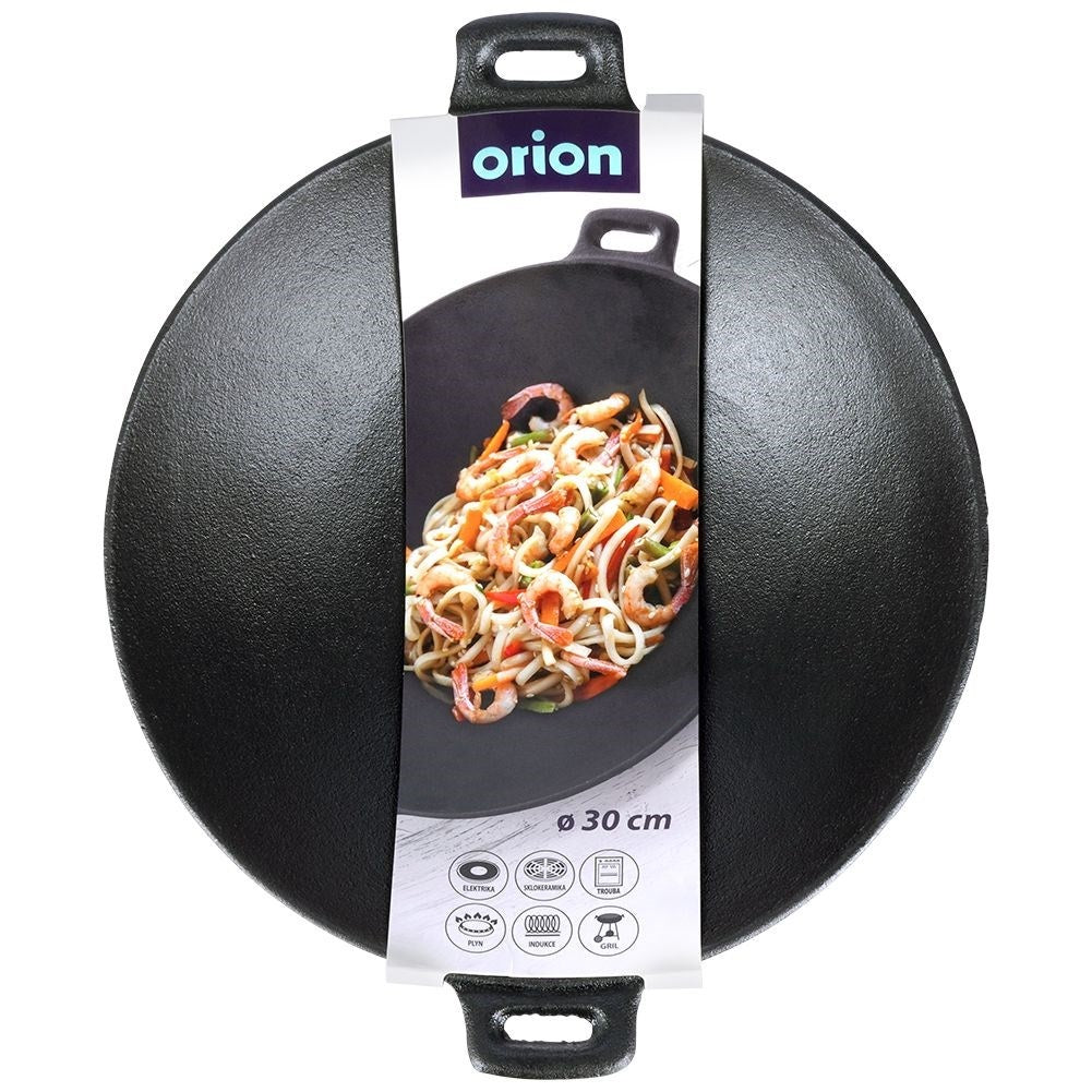 Cast iron pan for meat, vegetables and potatoes in oven or fire