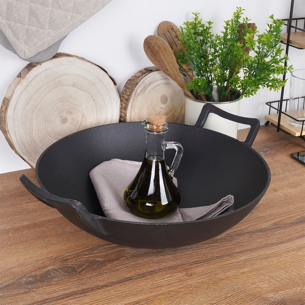 Cast iron pan for oven, stove and open fire
