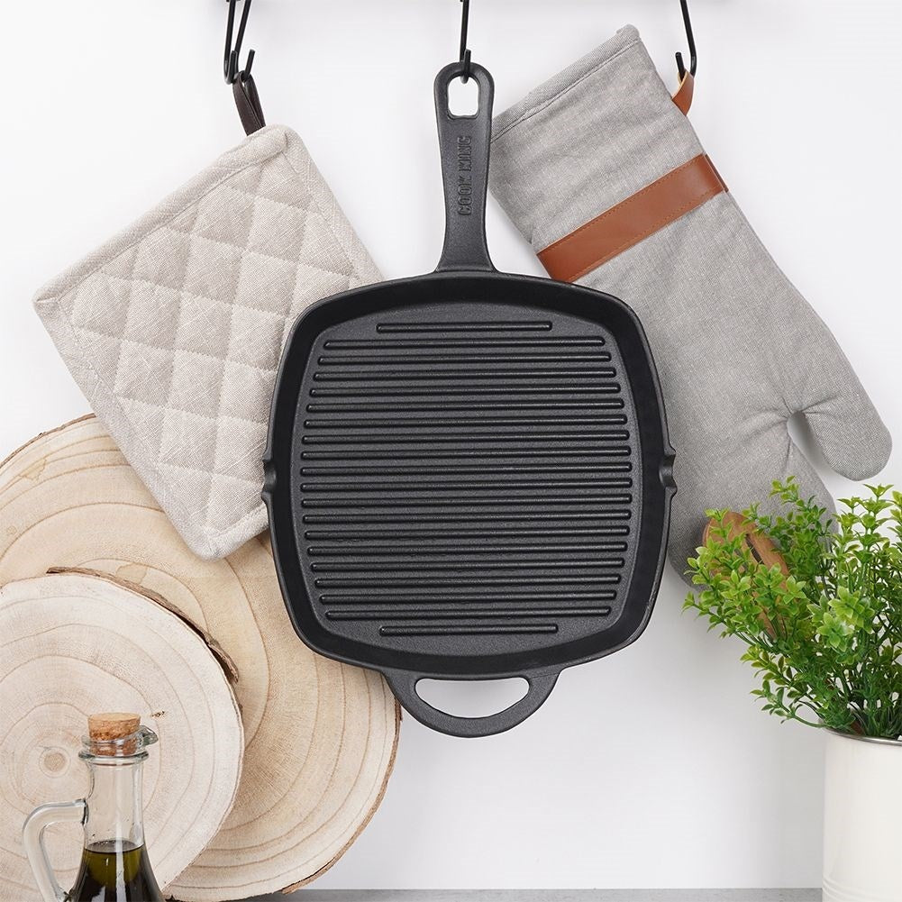 Cast iron pan for oven, stove and open fire