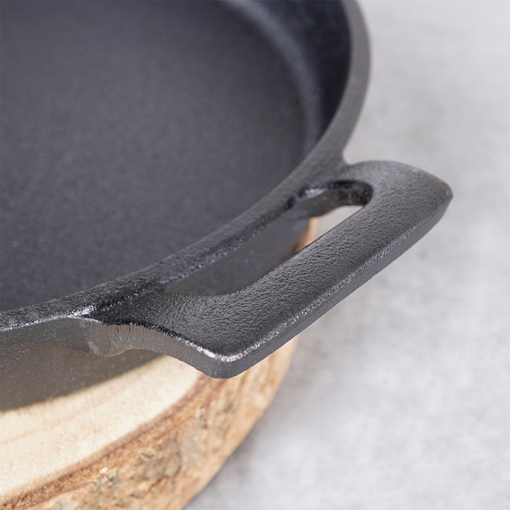 Cast iron pan for oven, stove and open fire