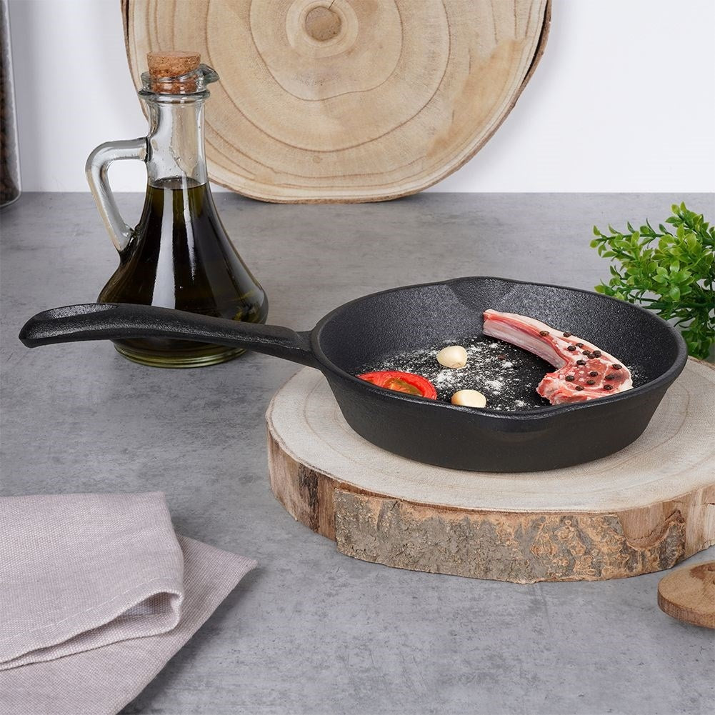Cast iron pan for oven, stove & open fire - cook deliciously!