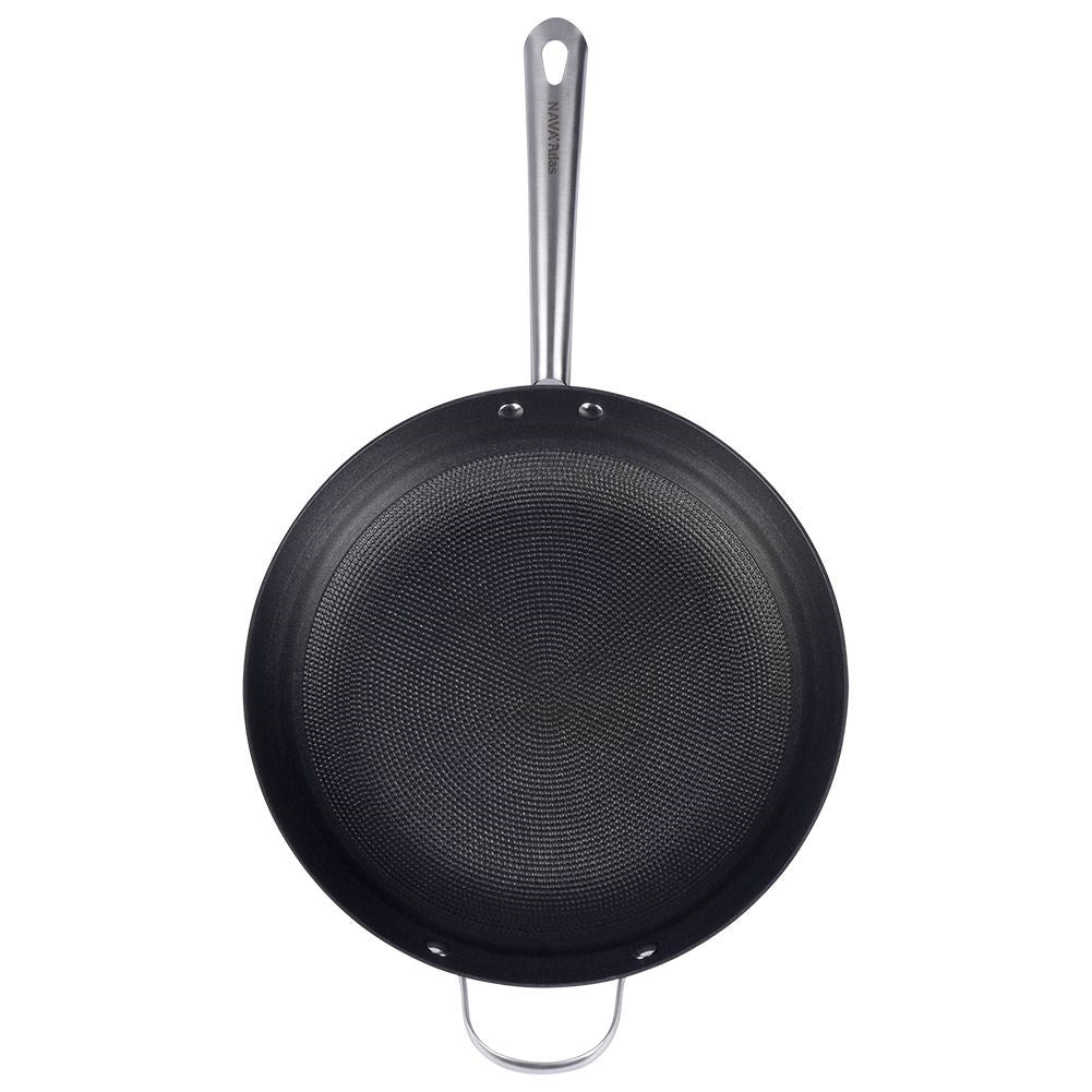 Cast iron pan with durable non-stick coating