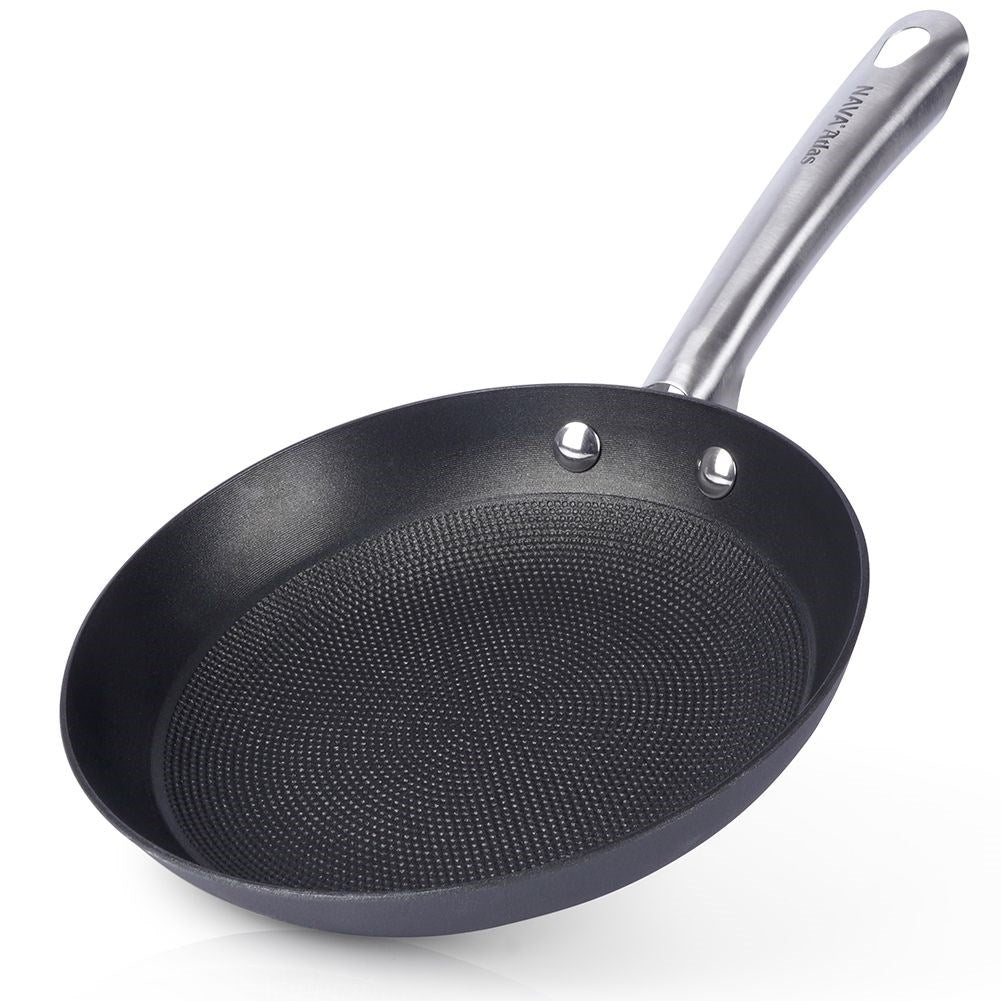 Cast iron pan with durable non-stick for frying and oven