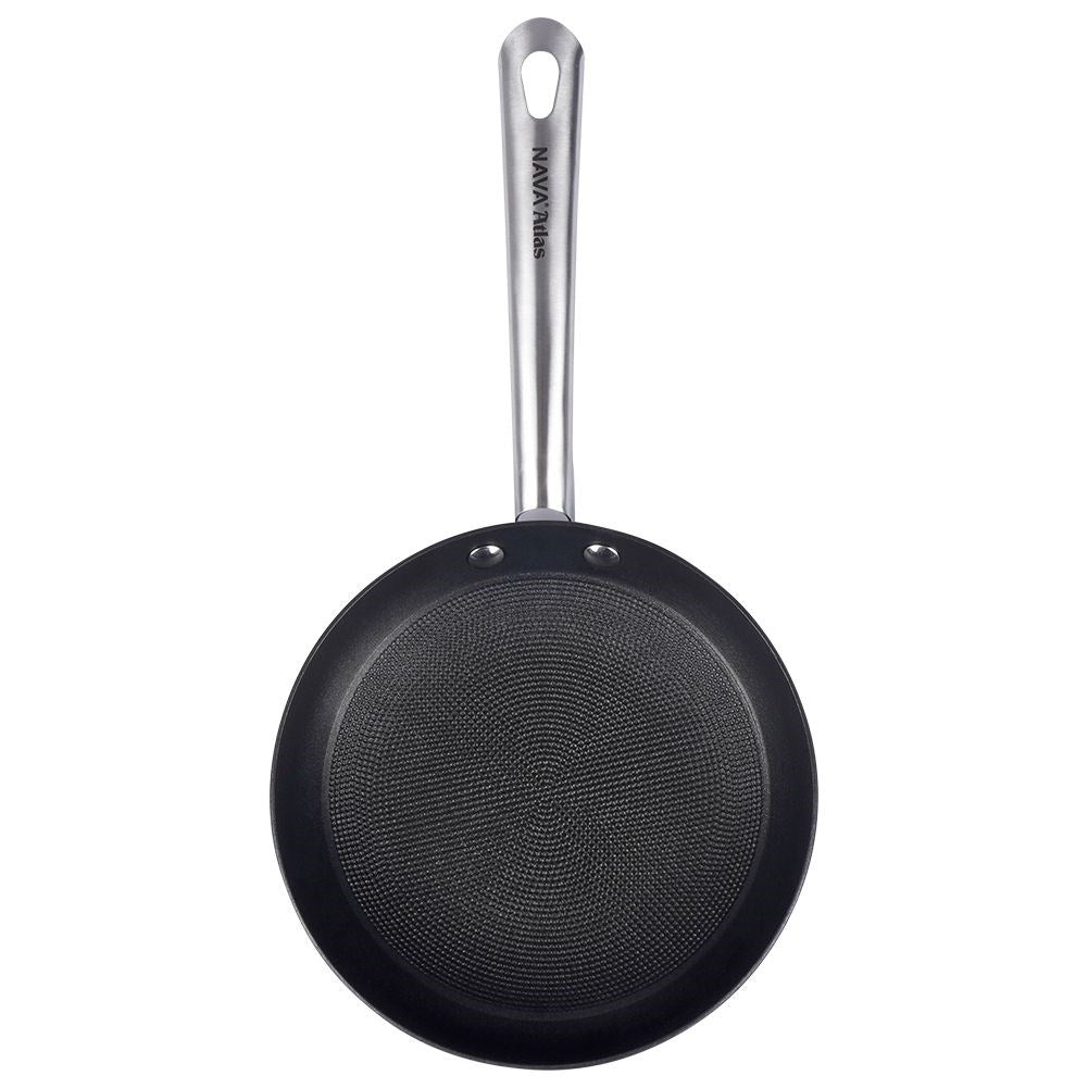 Cast iron pan with durable non-stick for frying and oven