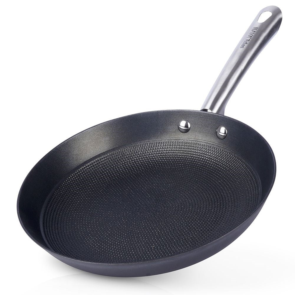 Cast iron pan with non-stick for frying and oven use