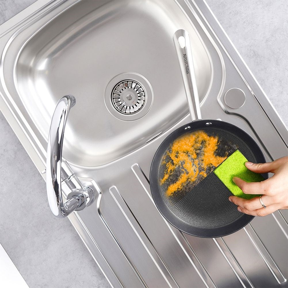 Cast iron pan with non-stick for frying and oven use