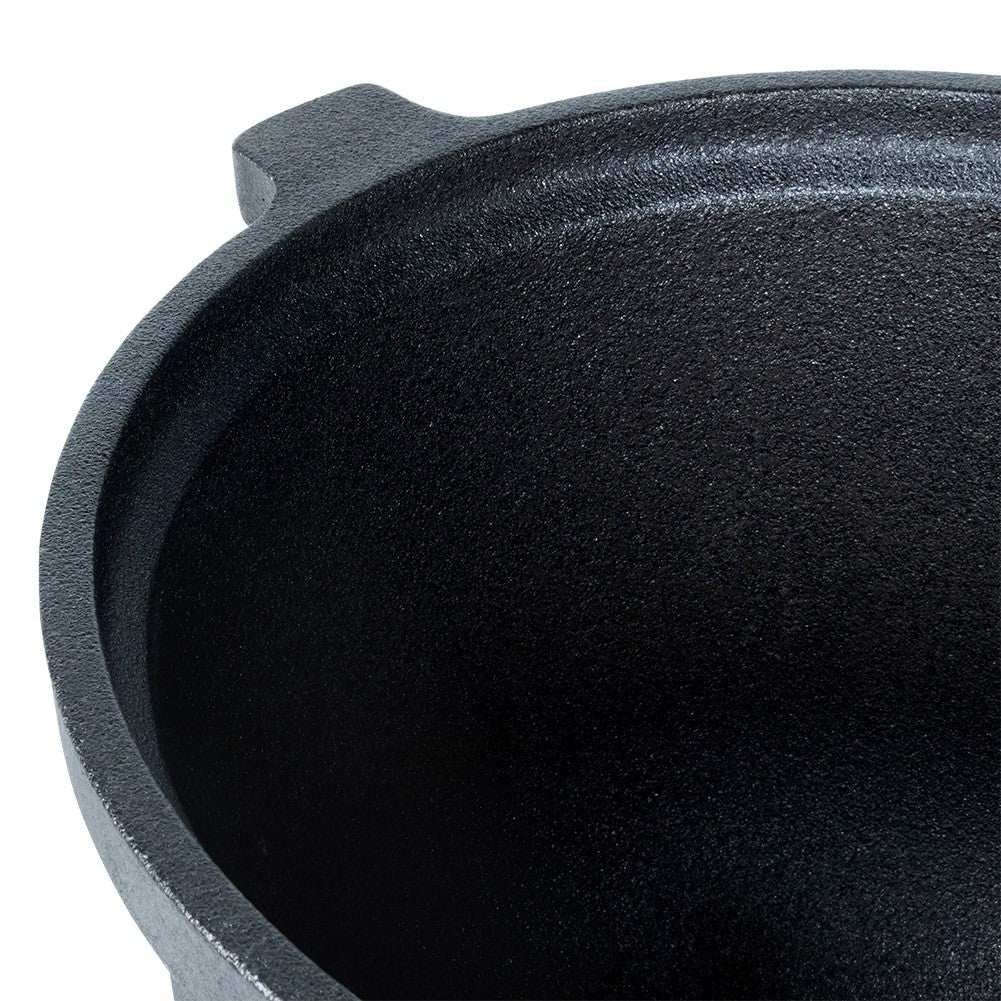 Cast iron pot on legs with lid - 10 litres