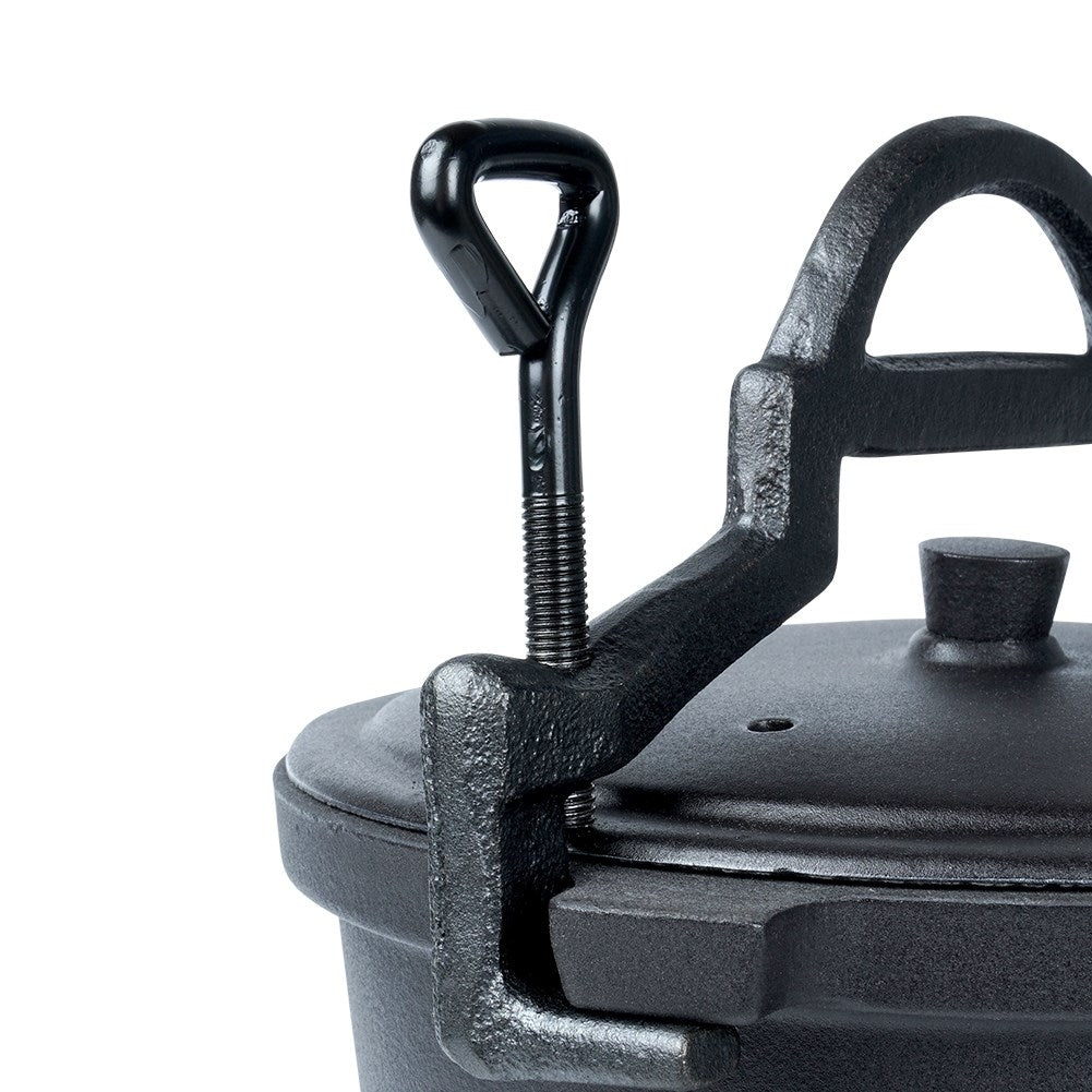 Cast iron pot on legs with lid - 10 litres