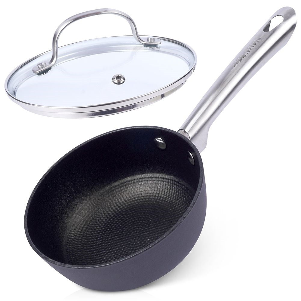 Cast iron pot with non-stick coating and lid