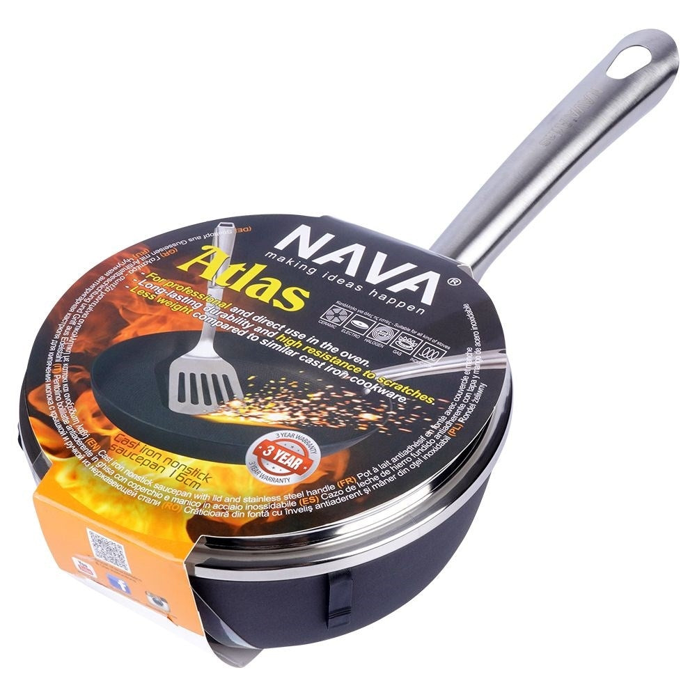 Cast iron pot with non-stick coating and lid