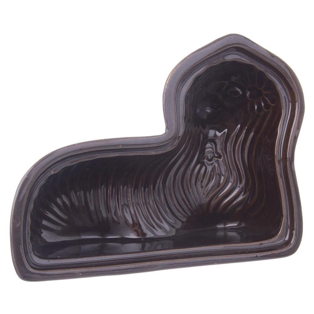 Ceramic Easter lamb mold for unique Easter cake