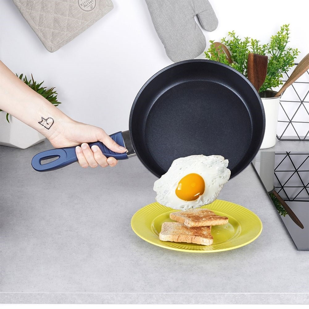 Ceramic Frying Pan with Diamond Coating and Crystal Pieces