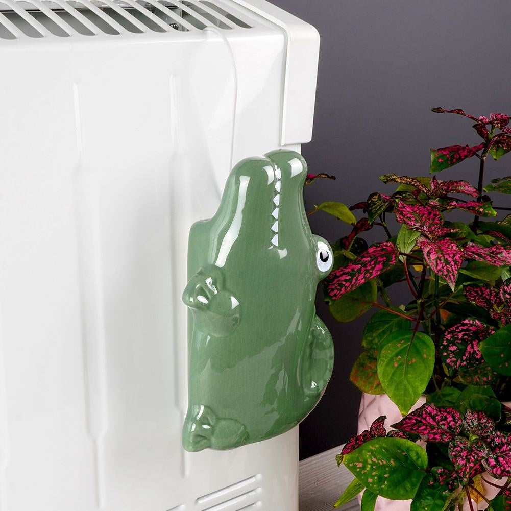Ceramic crocodile humidifier for the children's room