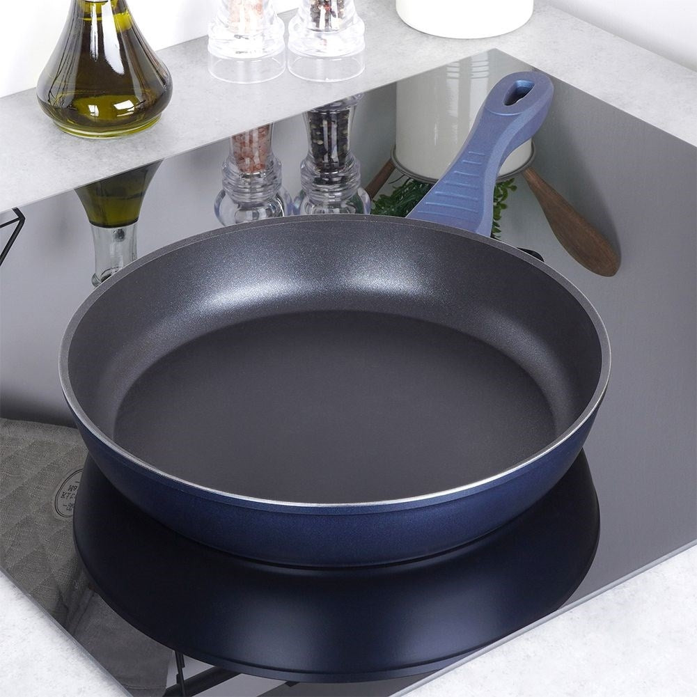 Ceramic frying pan with diamond coating and crystal pieces