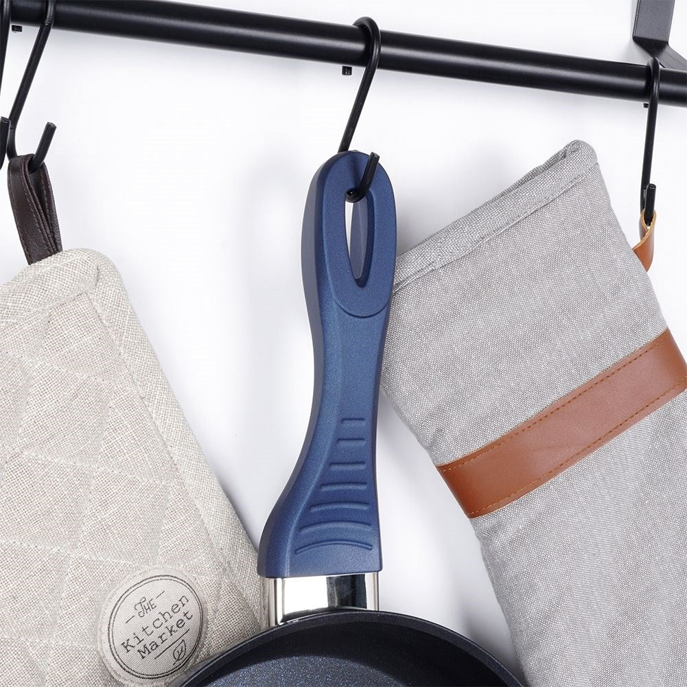 Ceramic frying pan with diamond coating and crystal pieces