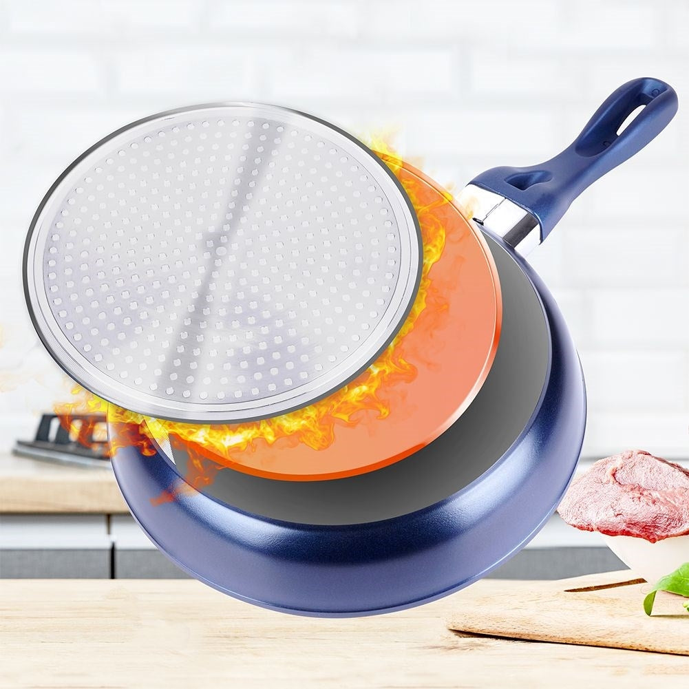 Ceramic frying pan with diamond crystals - durable & robust
