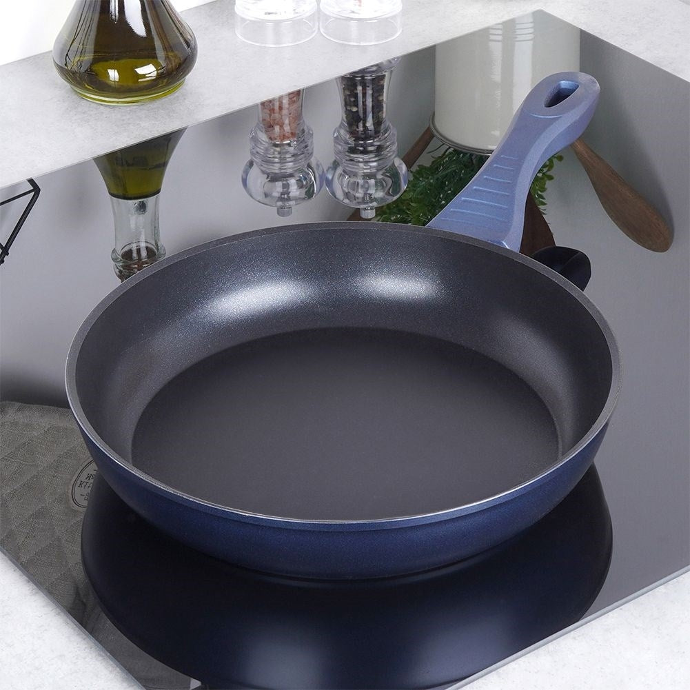 Ceramic frying pan with diamond crystals - durable & robust