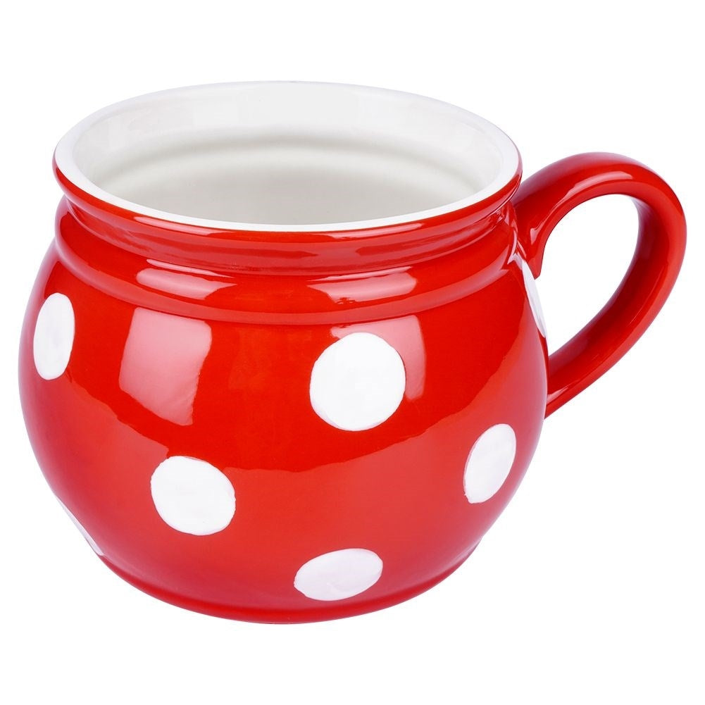 Ceramic mug for coffee and tea with comfortable handle