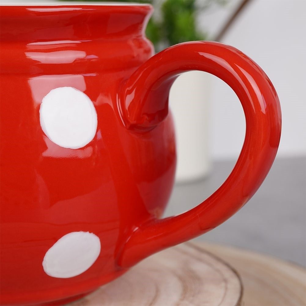 Ceramic mug for coffee and tea with comfortable handle