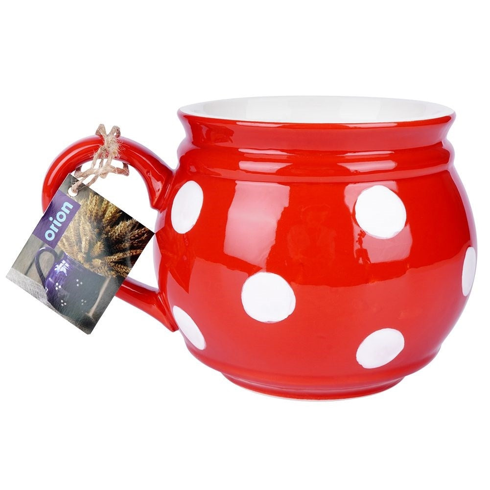 Ceramic mug for coffee and tea with comfortable handle