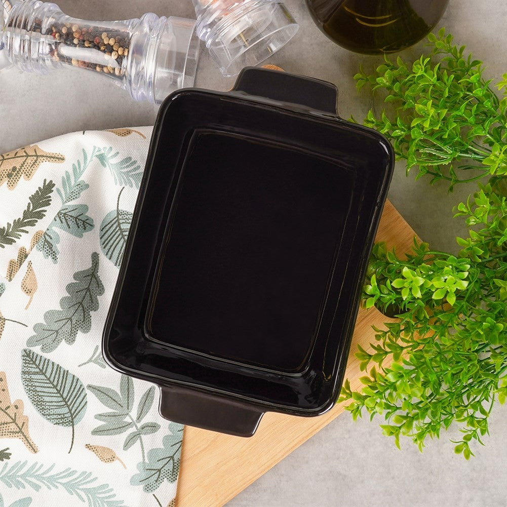 Ceramic oven dish for lasagna, potatoes, vegetables, desserts
