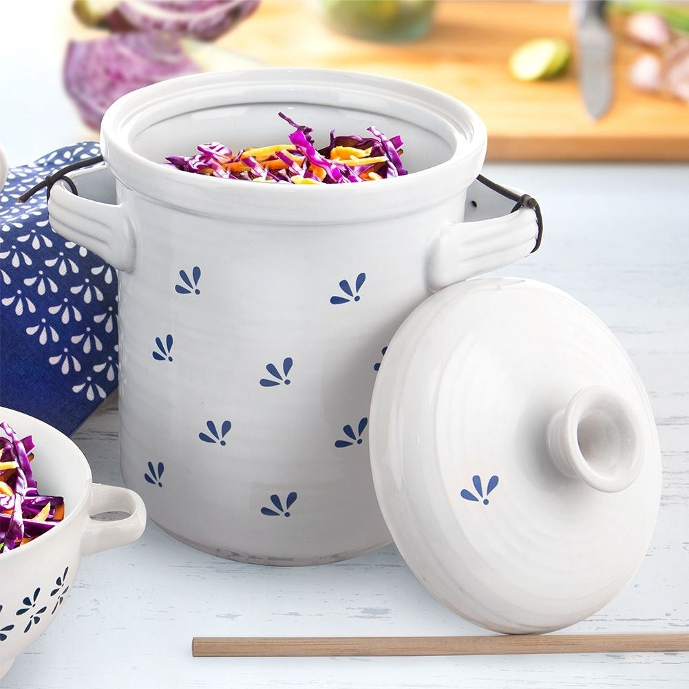Ceramic pot for pickling vegetables - durable and stylish