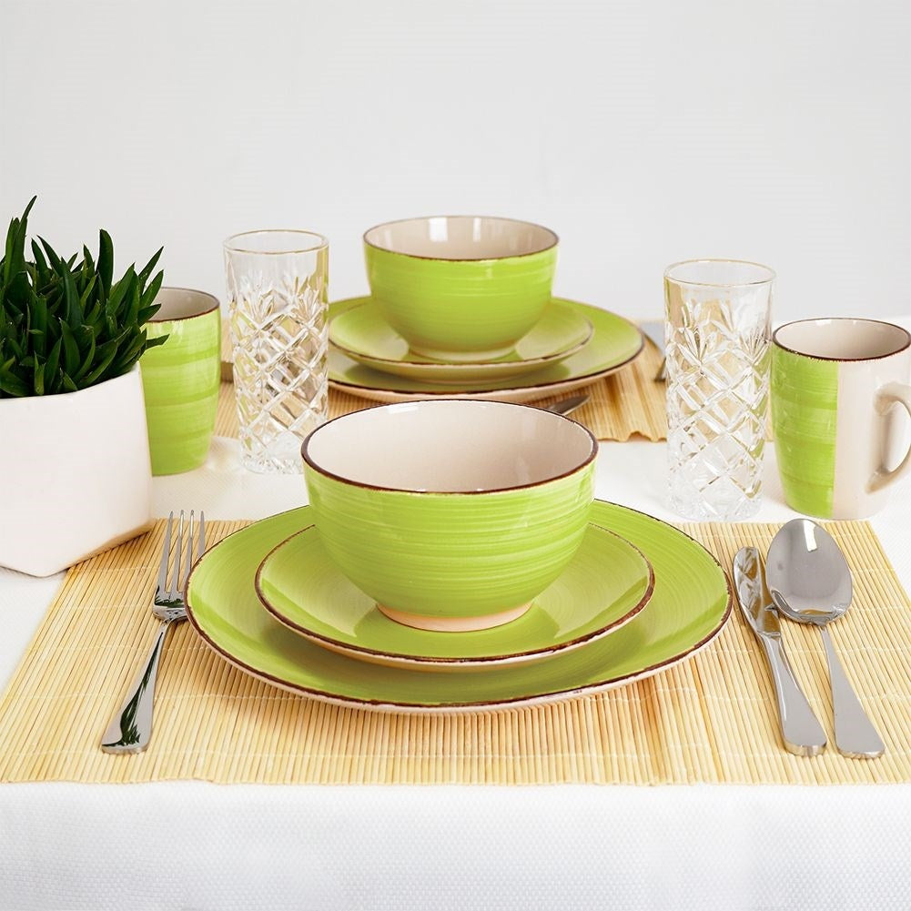 Ceramic set 16 parts for 4 people in trendy green-beige