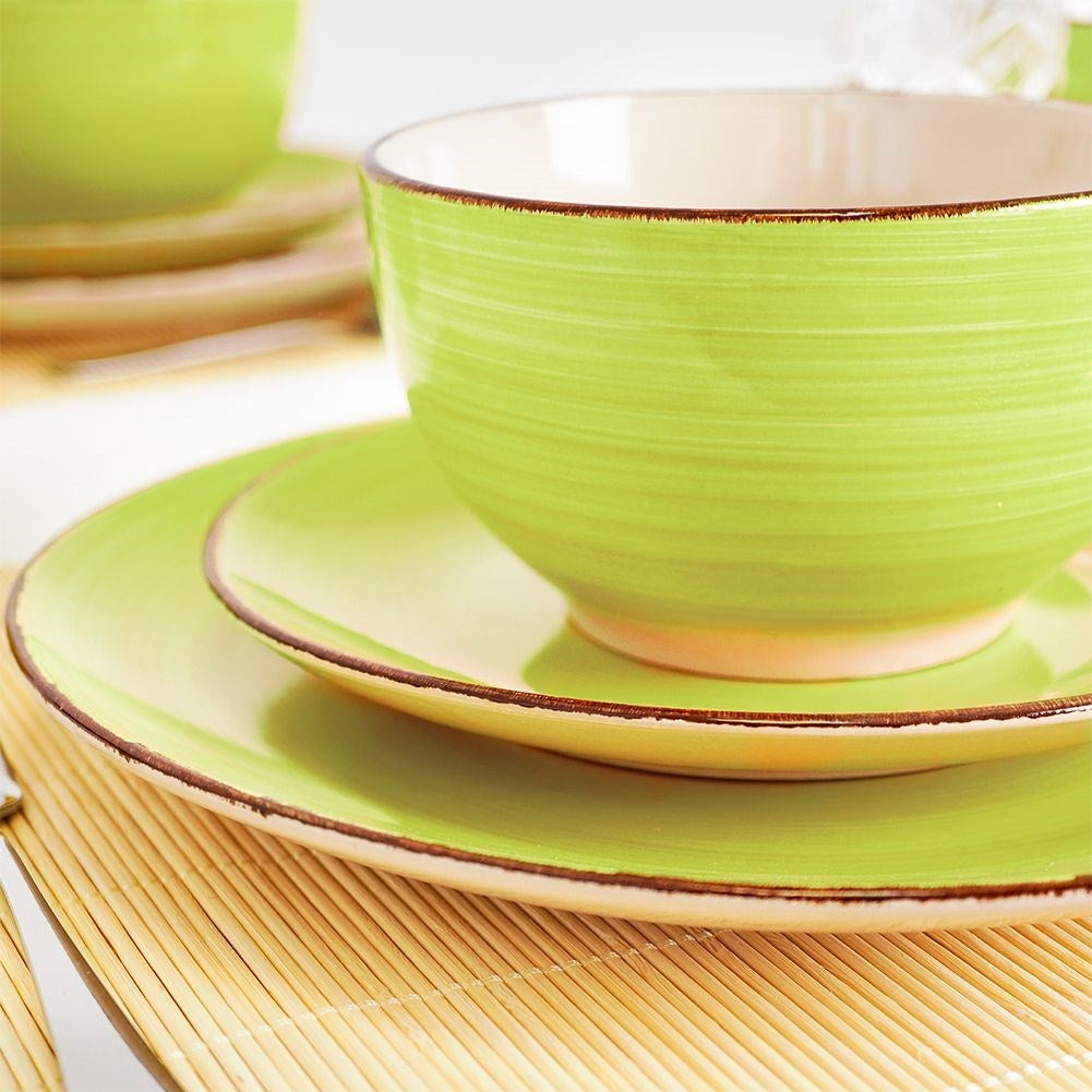 Ceramic set 16 parts for 4 people in trendy green-beige