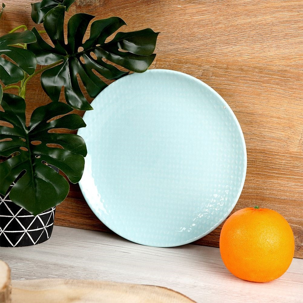 Ceramic vessels with modern design and trendy colors