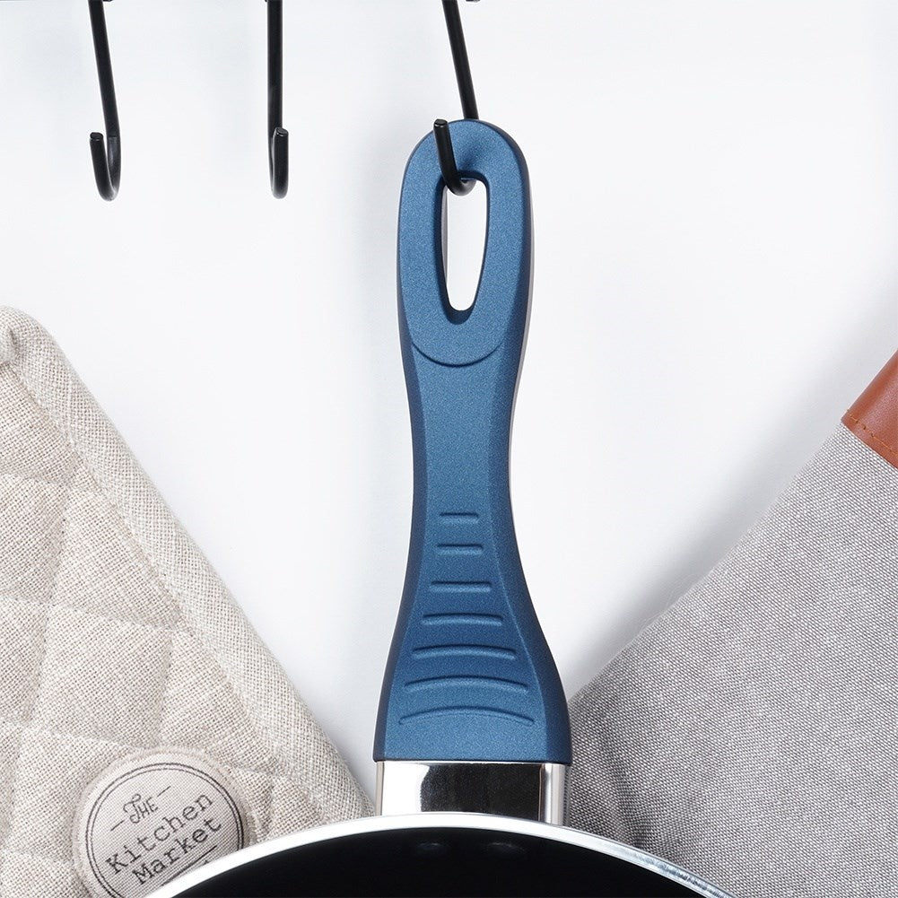 Ceramic wok with diamond crystals for professionals.