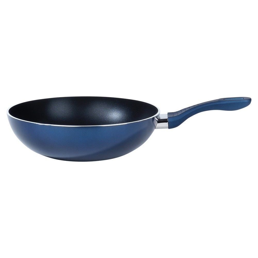 Ceramic wok with diamond crystals for professionals.
