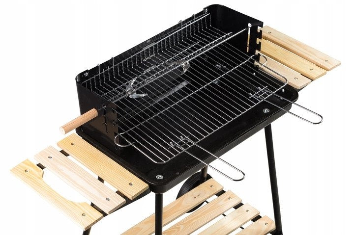 Charcoal garden grill with adjustable shelves and 2 portable grates