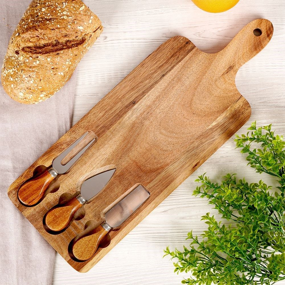 Cheese tray in high-quality acacia wood with knives