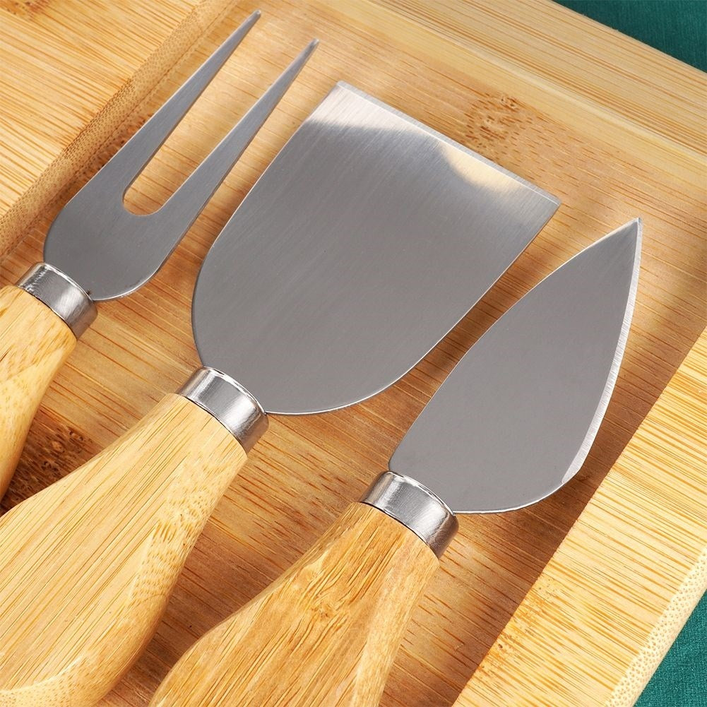 Cheese tray with accessories in bamboo and stainless steel