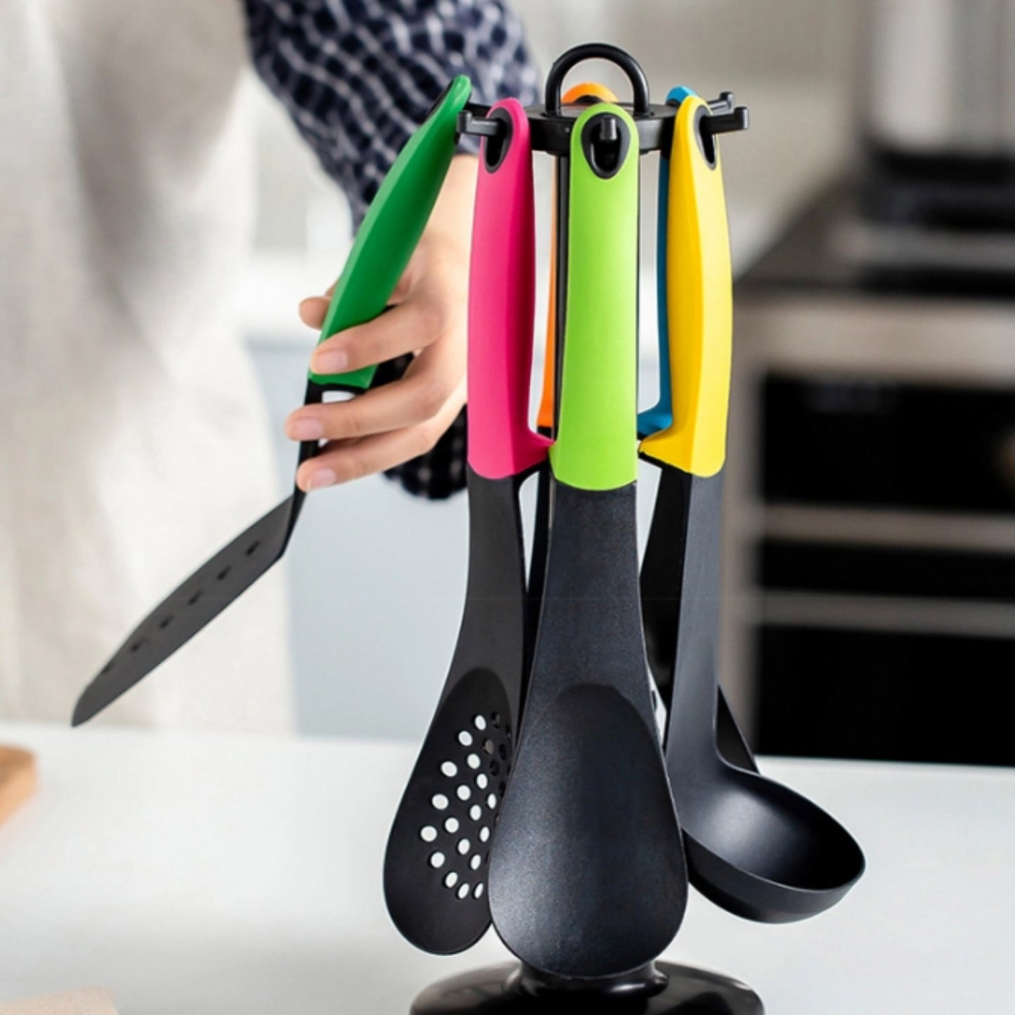 Cheffinger CF-UT01: 6 Pieces Utensil Set with Rotating Stand - Colorful