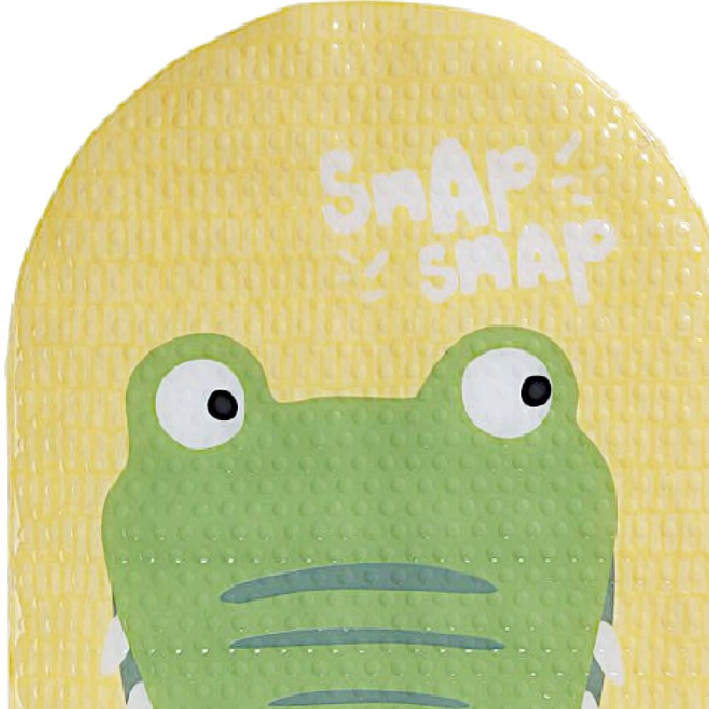 Child-friendly non-slip bathtub mat with colorful motif