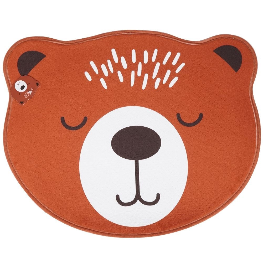Children's rug with bear motif and non-slip underside