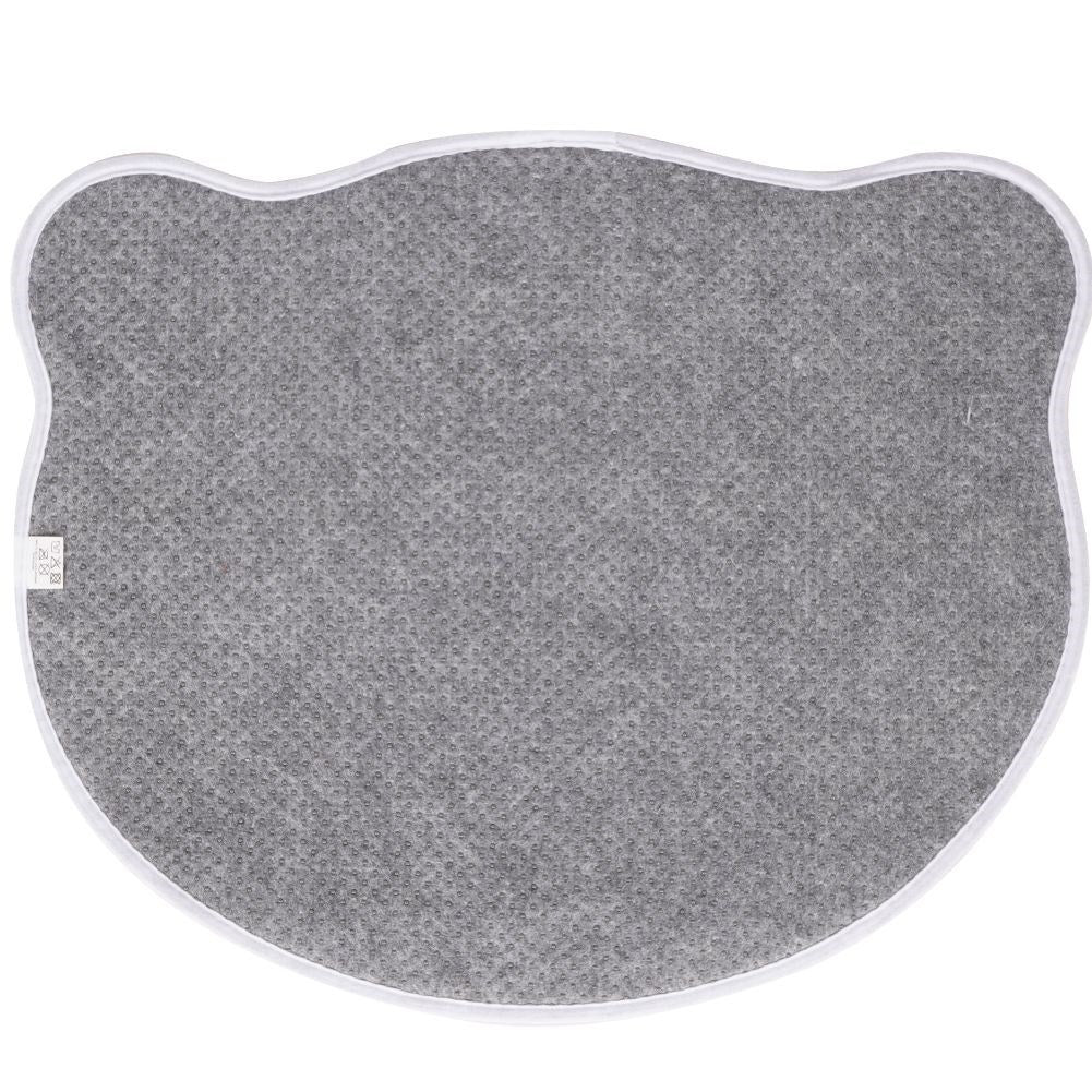 Children's rug with bear motif and non-slip underside