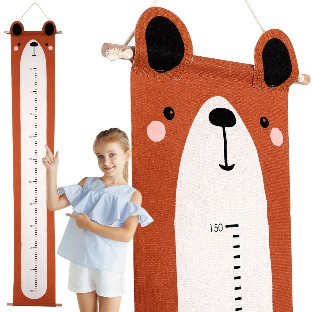 Children's wall measuring stick in durable fabric with a bear motif