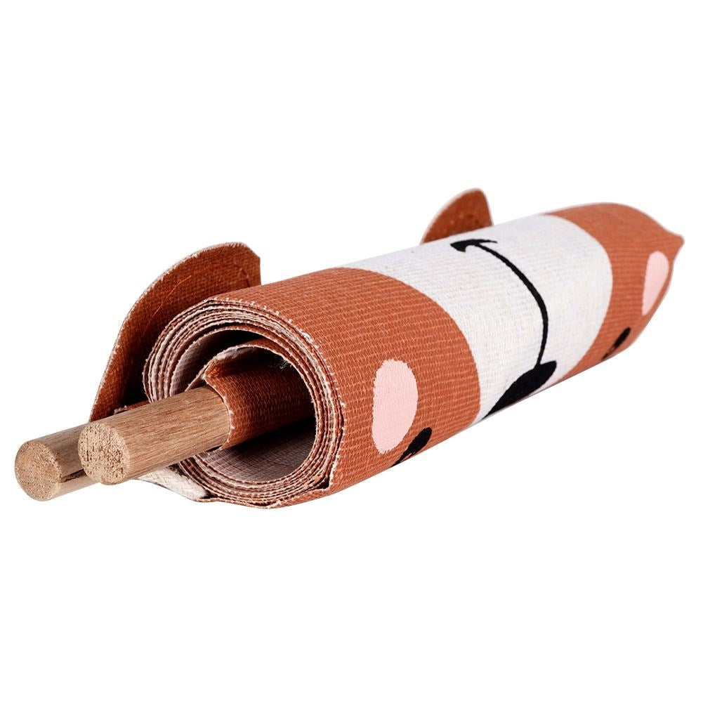 Children's wall measuring stick in durable fabric with a bear motif