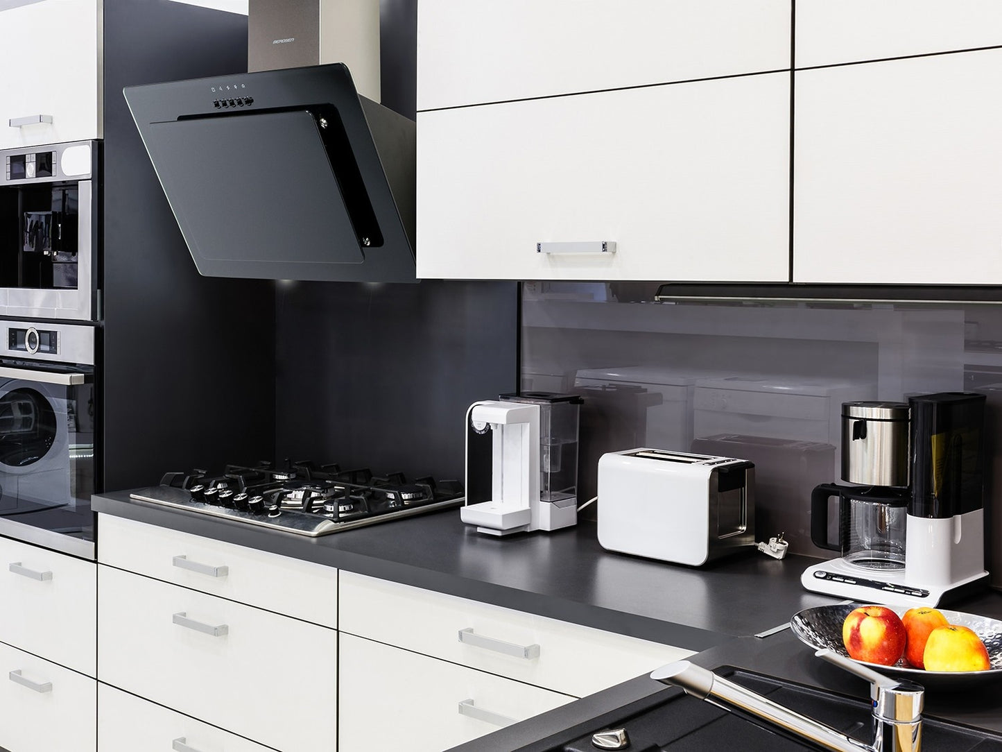 Chimney kitchen hood 60 cm Berdsen BT-210 black