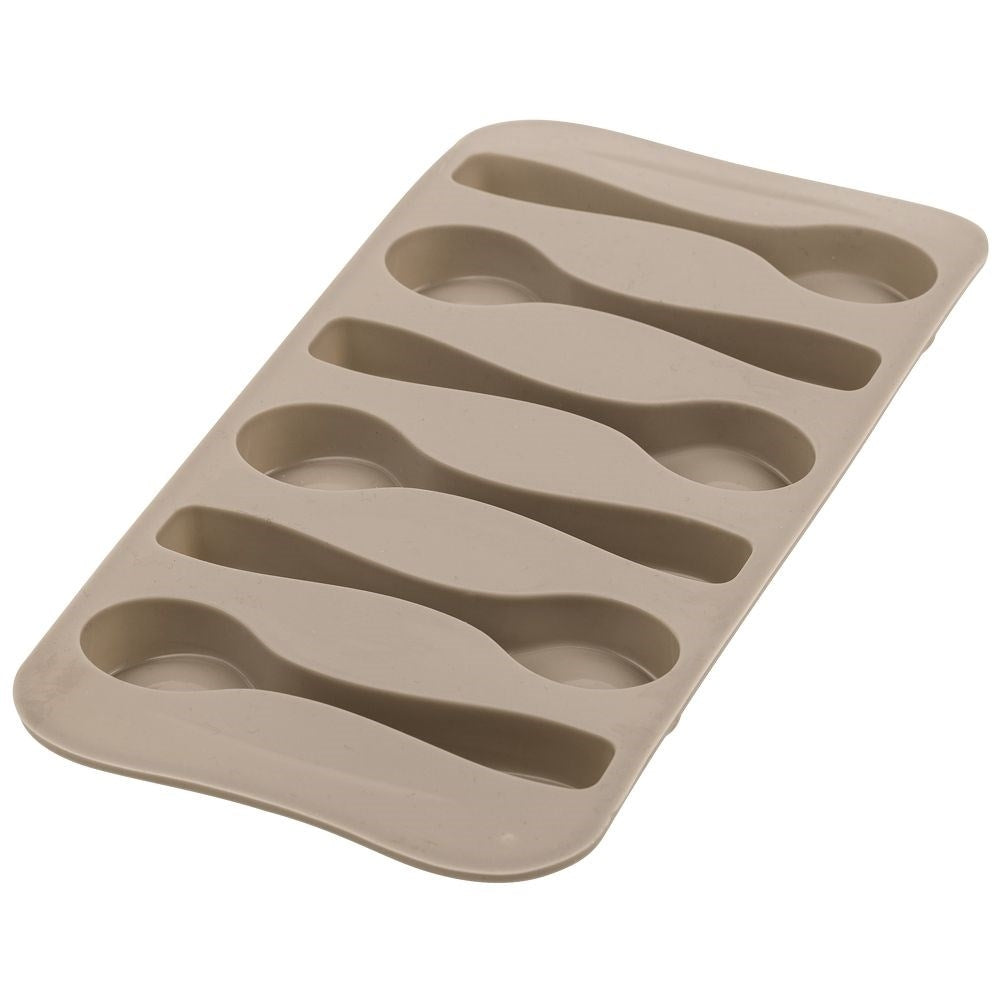 Chocolate club form in durable and dishwasher-safe silicone