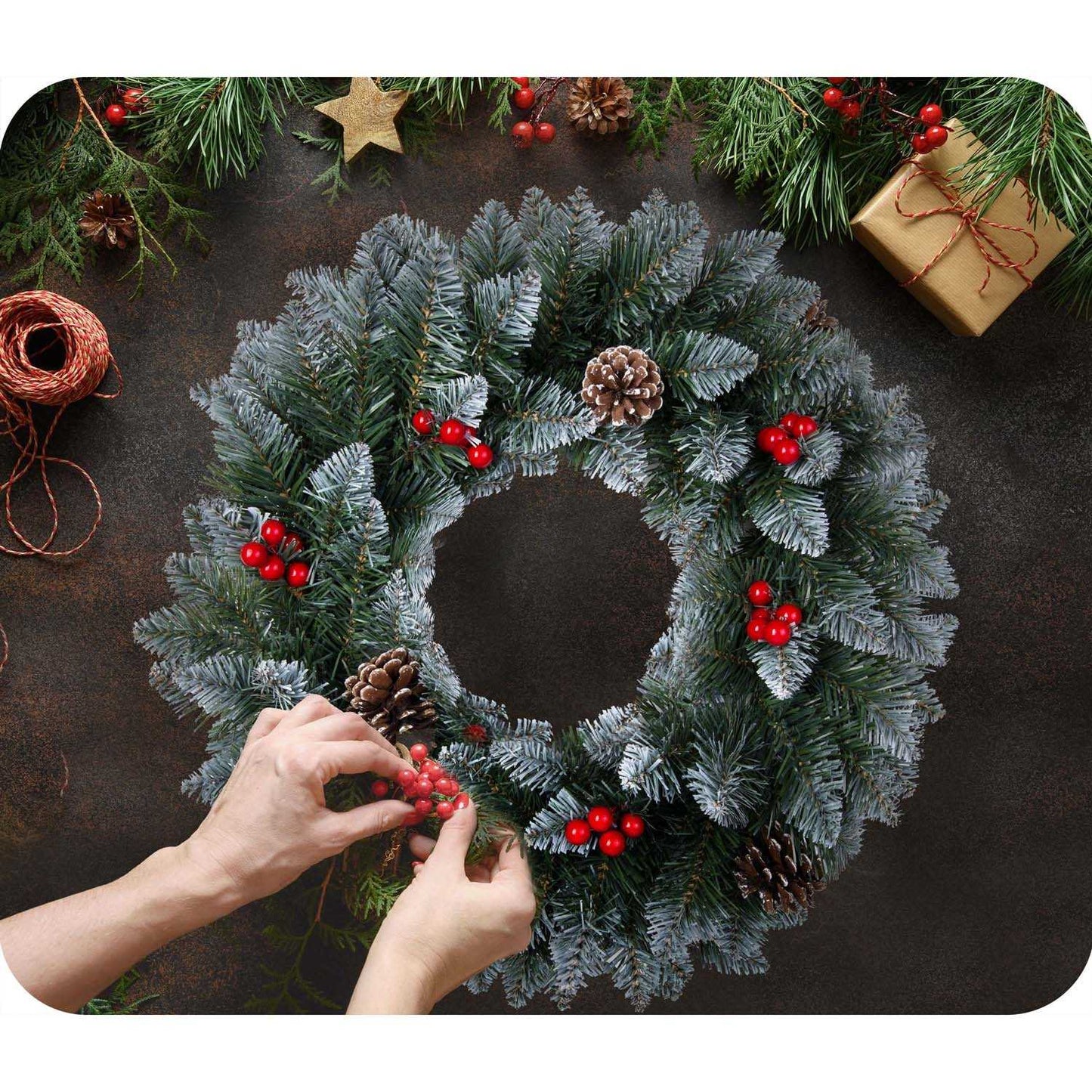 Christmas decoration 40 cm pine cones, rowan Plonos 4838