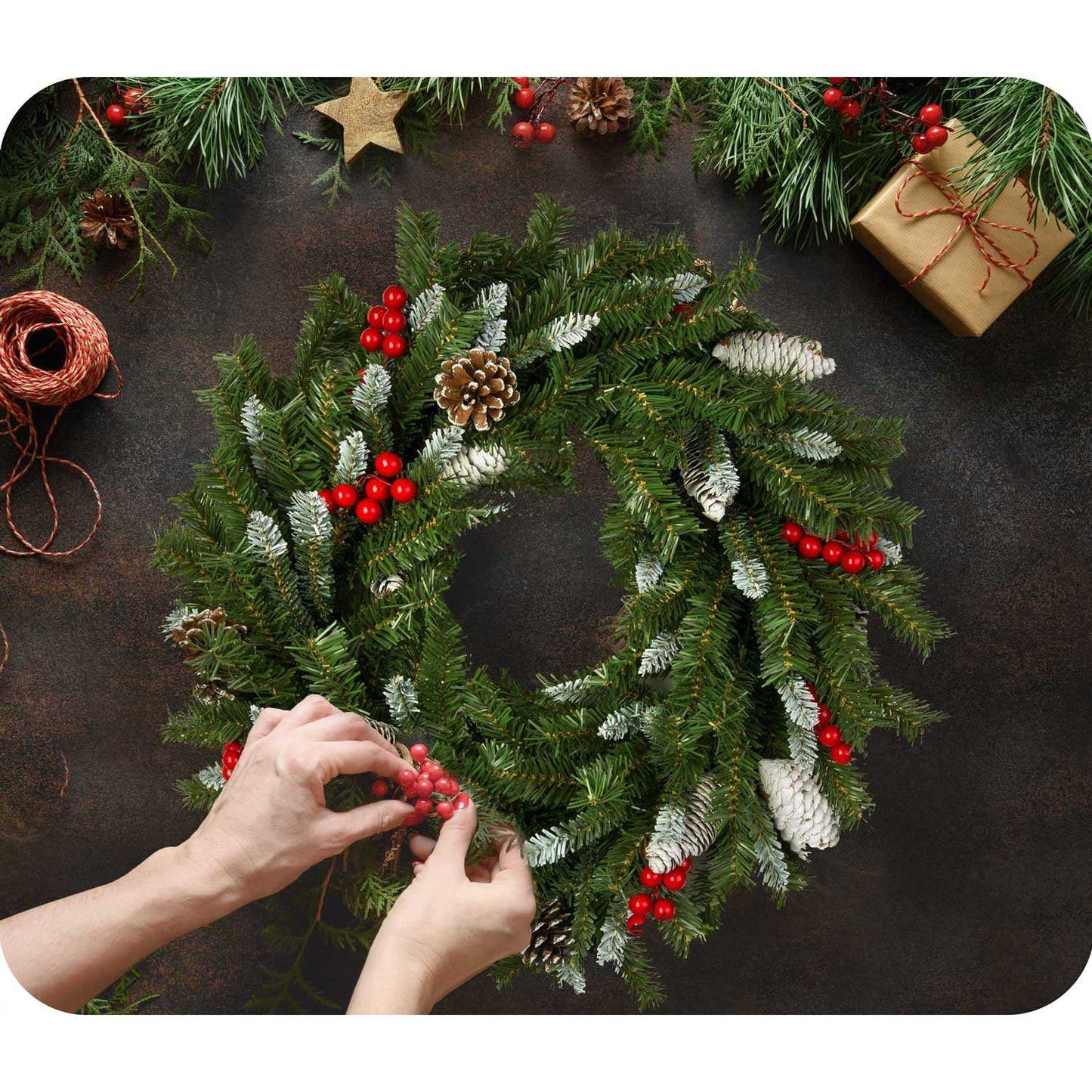 Christmas decoration 50 cm pine cones, rowan Plonos 4837