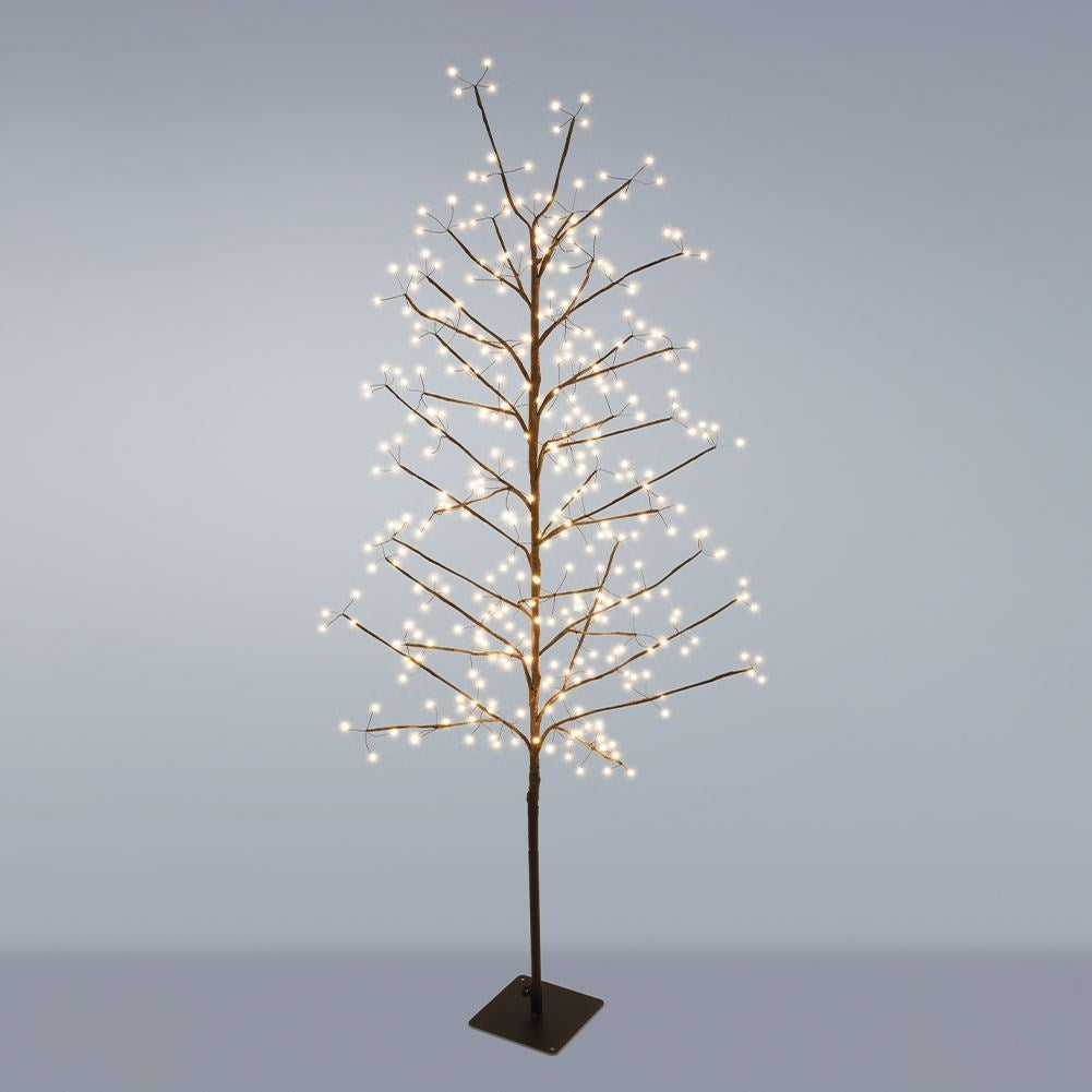 Christmas tree with 360 bright LEDs for indoor and outdoor use